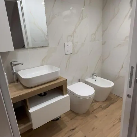 Citta D'arte House Nocleg ze śniadaniem *